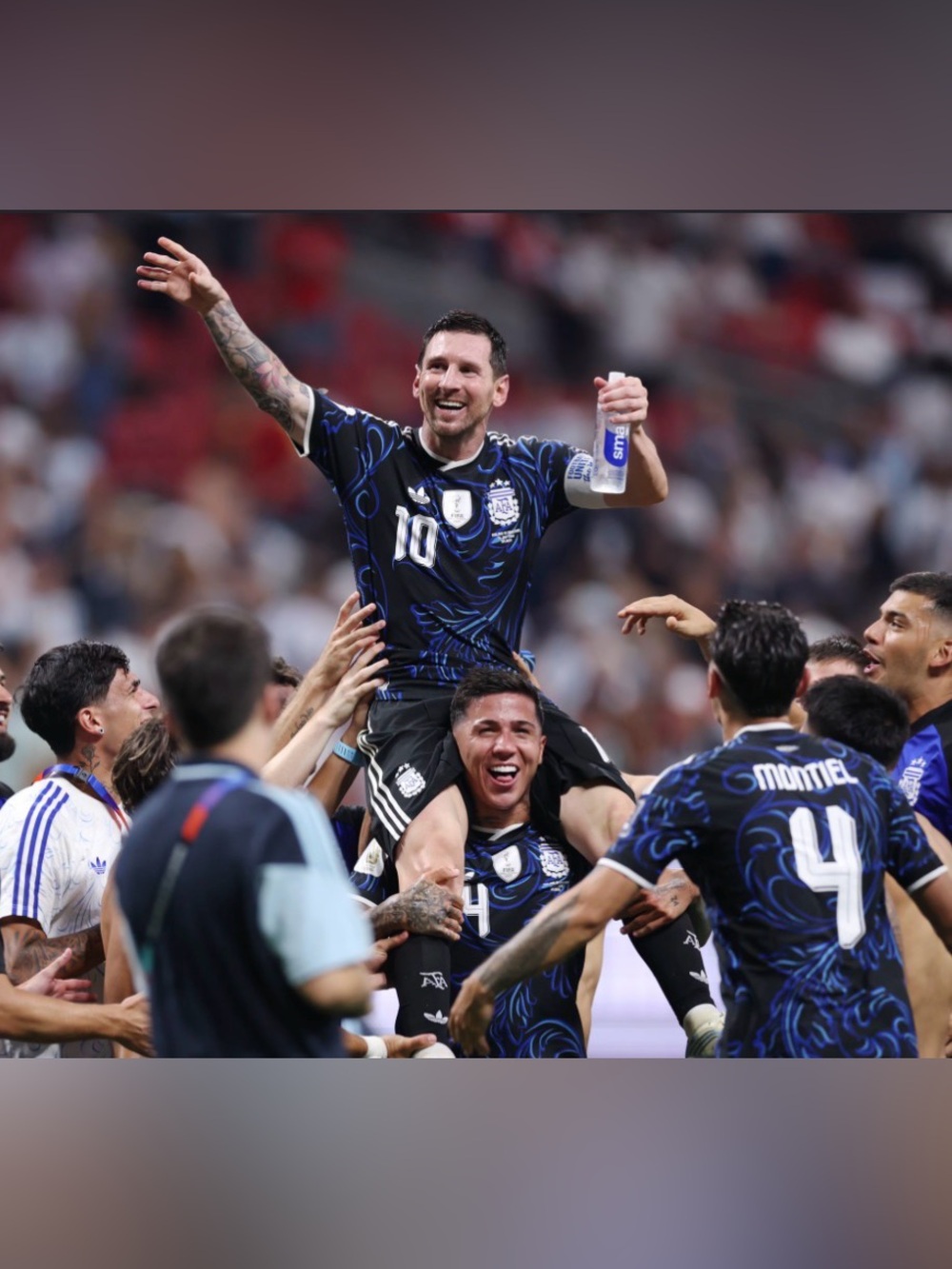 Adidas Authentic Argentina 2026 National Team KH3940 Messi #10 Jersey Men’s XL - Picture 2 of 9
